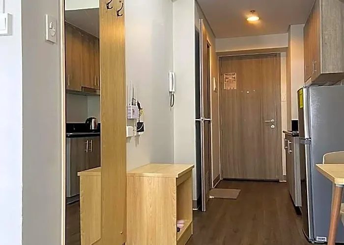 La Chicka Staycation In Coast Residences 4*